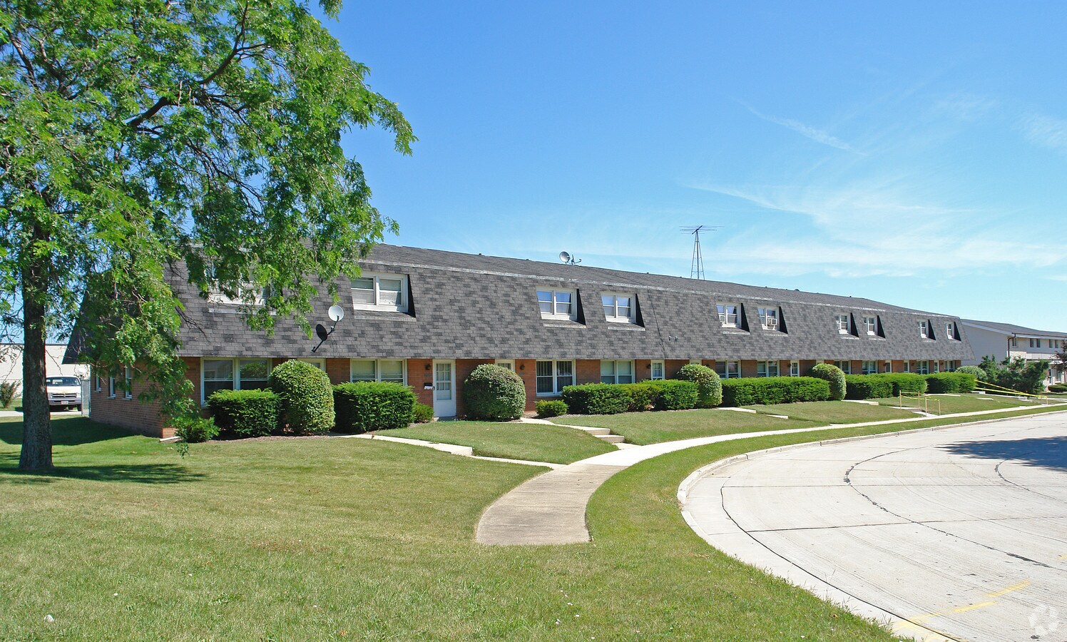 Photo - 5406-5424 Athens Ave