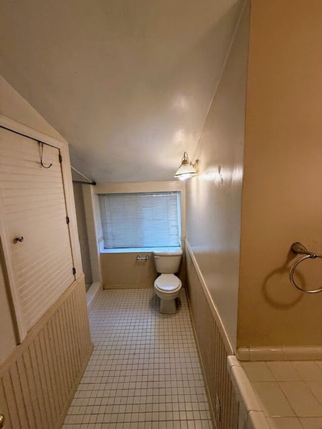 Photo - 1610 N Stewart St Unidad B