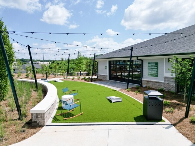 Photo - The Crest at Oakwood