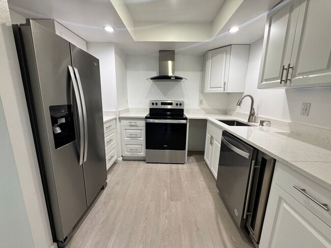 Photo - Annual unfurnished nicely renovated 2/2 villa near the Ringling Museum