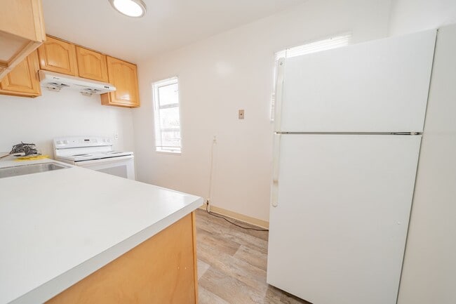 Photo - 1467 Russell/2880A&amp;B Sacramento Unit 2