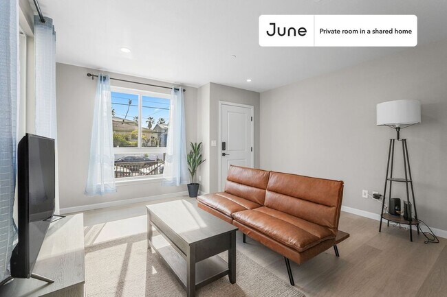 Room in Shared 5 bed/5 bath home in Boyle Heights