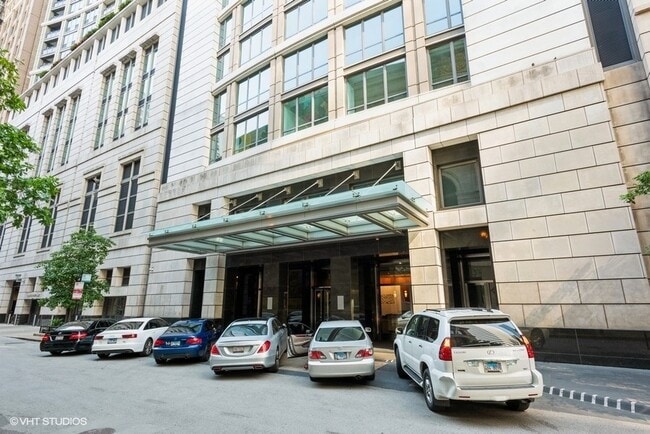 Building Photo - 130 N Garland Ct Unit 2708