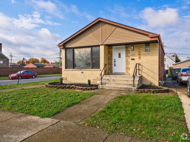 Building Photo - 5958 S Massasoit Ave Rental