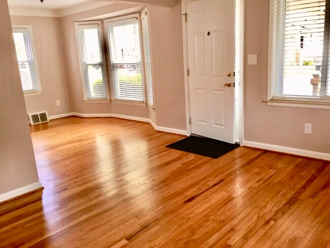 Photo - 520 S Kenwood Ave