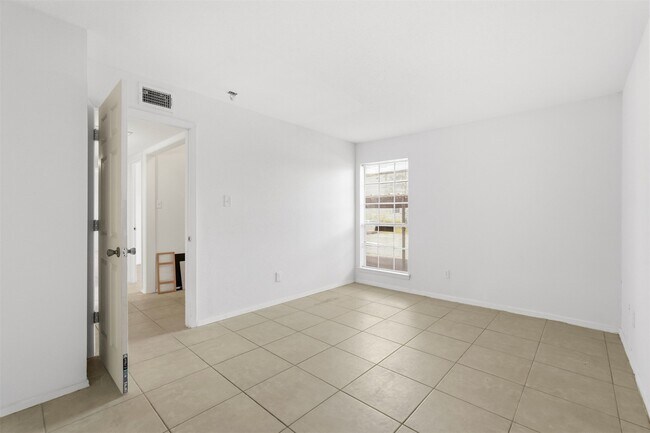 Photo - 10501 South Dr Unit 288