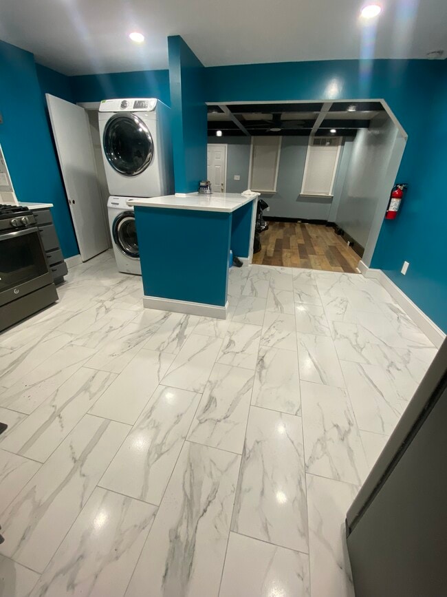 Photo - 2523 Sidney Ave