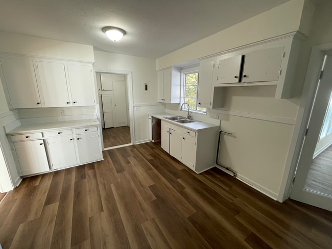 Photo - 3147 Shirley Dr