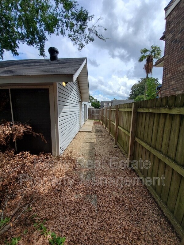 Photo - 803 Fox Run Ave