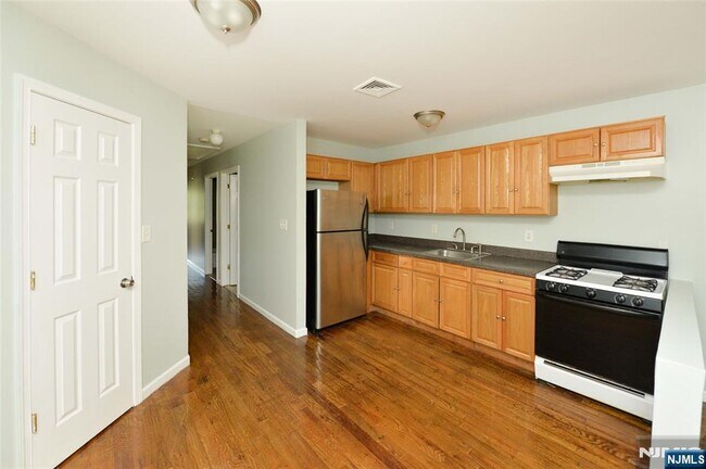 Photo - 12 Amity St Casa Adosada