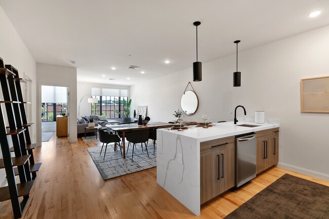 Photo - 760 Broadway