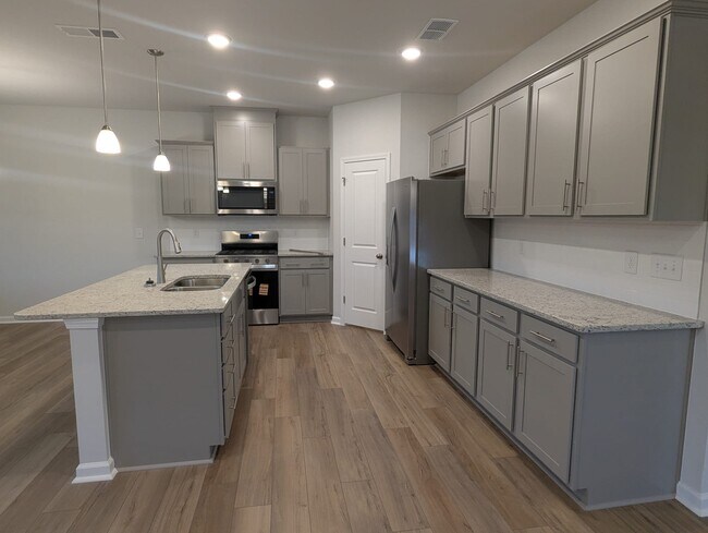 Photo - 524 Prestonfield Wy