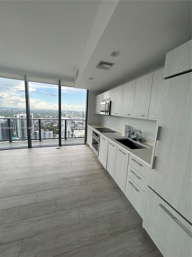 Photo - 55 SW 9th St Unit 3506