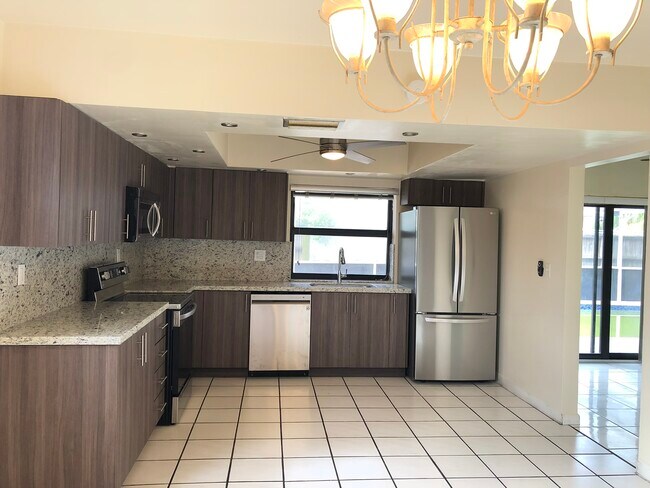 Photo - 4630 NW 25th St