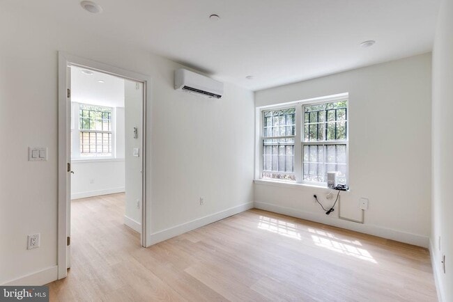 Building Photo - 3517 N 16th St Unit B