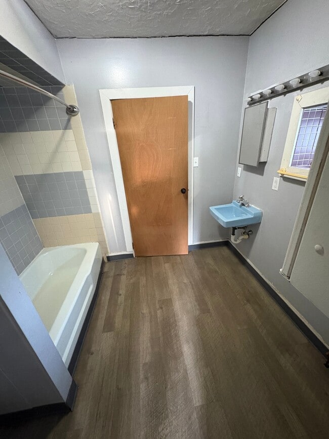 166 N Center St Unit 166