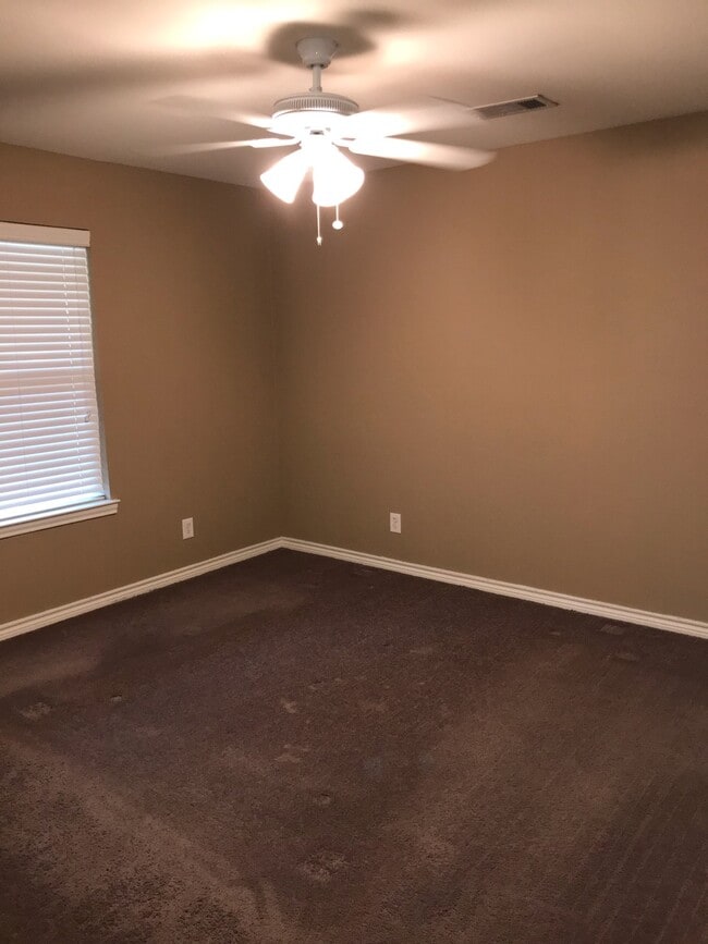 Photo - 4280 Castlegate Dr Unit 4280