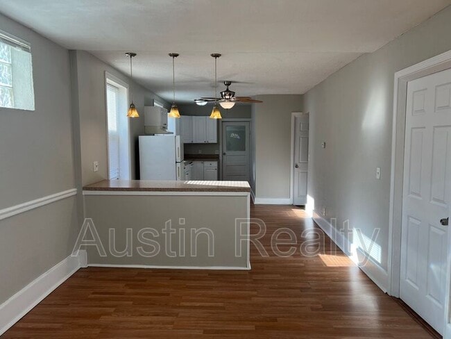 Photo - 1149 Watts St