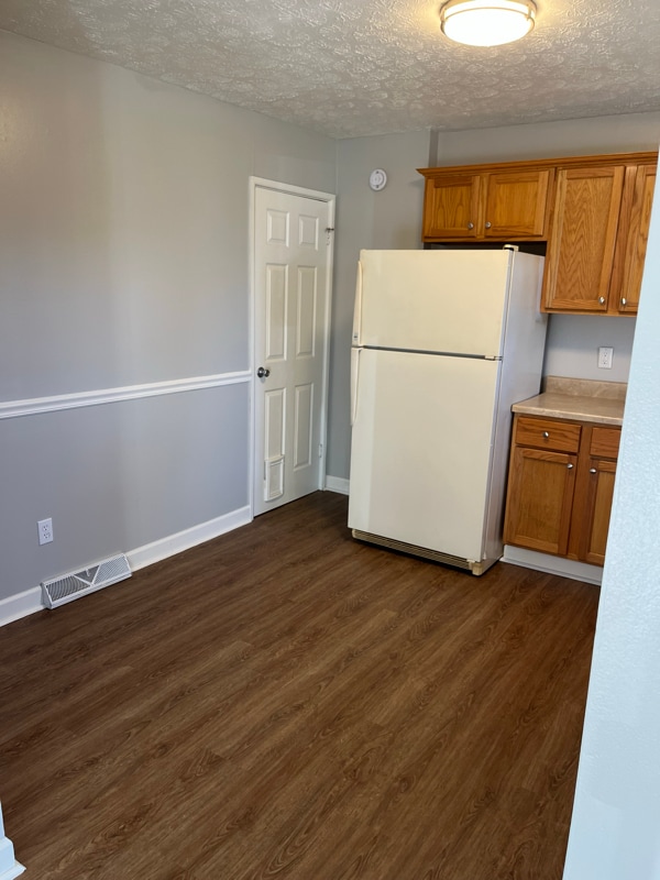 Photo - 1267 Rosewood Dr NE