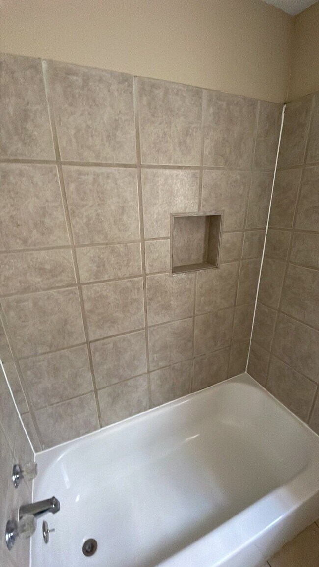 Photo - 1305 Adams St