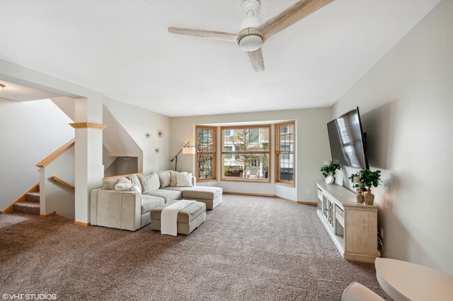 Photo - 977 Fairfield Ct