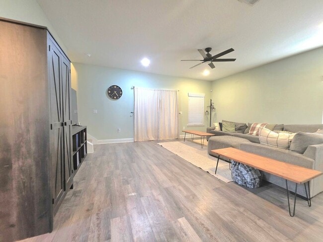 Photo - Splendid 3 Bed/2.5 Bath Home