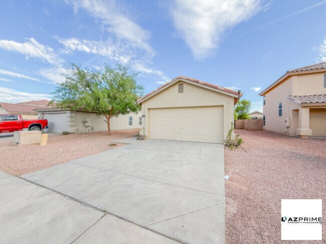 Photo - Lovely 3/2 El Mirage House - Spacious &amp; Modern!