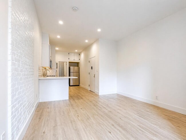 Photo - 189 Jefferson Ave Unit 3C