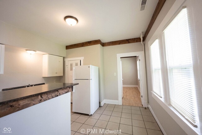 Photo - 521 N Gladstone Ave Unit B