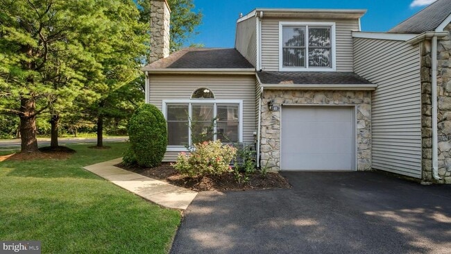 Photo - 48 Walton Ct