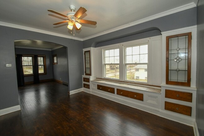 Building Photo - 18911 Locherie Ave