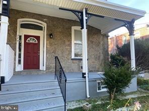 Photo - 329 E Walnut Ln