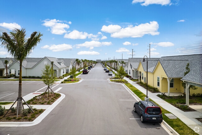 Community Homes - The Cottages at Tradition
