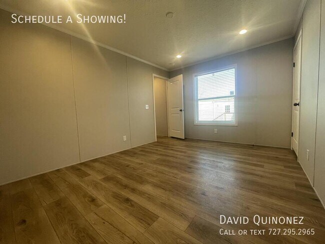 Photo - 701 Mill St