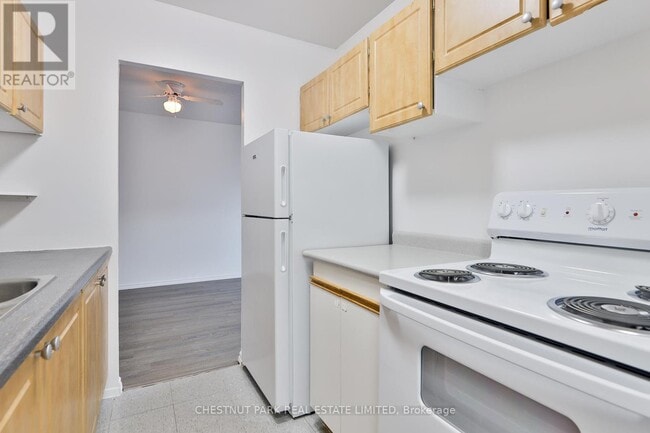Photo - 900 Glen St Unit 215