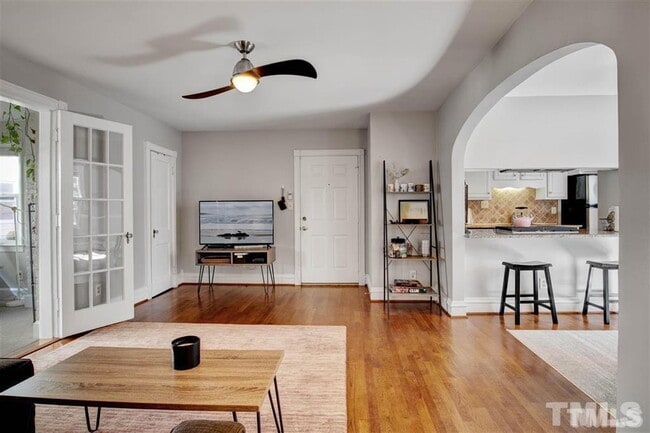 Photo - 235 McCauley St Unidad #C-2