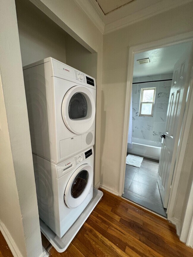 Lakeview Apartments