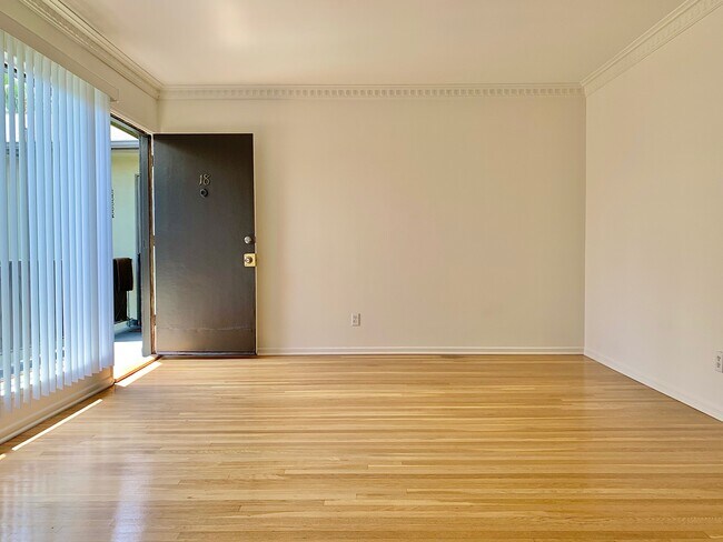 Photo - 1227 N Harper Ave Apartamentos Unidad 18