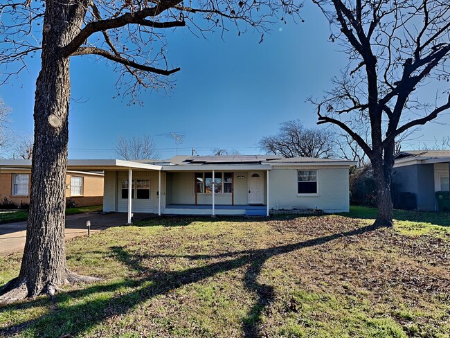 READY NOW! ADORABLE 3 BEDROOM IN WHITE SET... - READY NOW! ADORABLE 3 BEDROOM IN WHITE SET... Casa