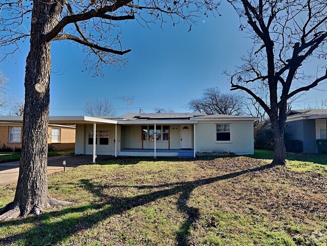 Building Photo - READY NOW! ADORABLE 3 BEDROOM IN WHITE SET... Rental