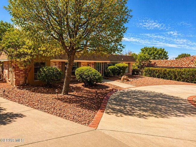 Photo - 6028 Torrey Pines Dr