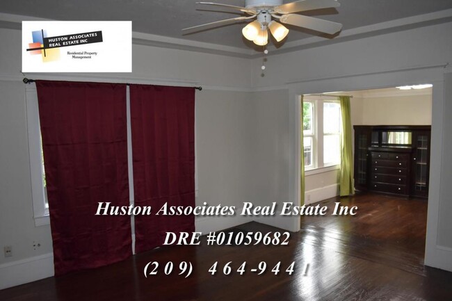 Photo - 843 N Lincoln St