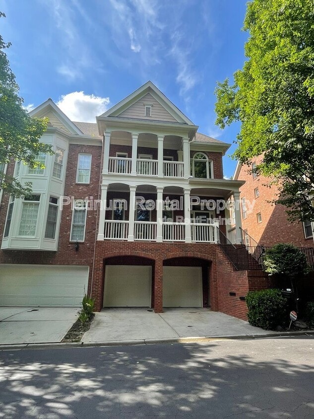 Photo - 1460 Wembley Ct Ne