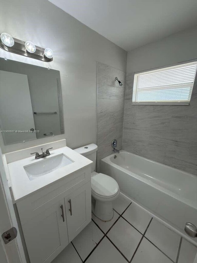 Photo - 12010 NE 12th Ct Unit 1