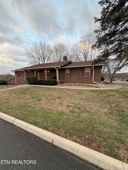 Photo - 1501 Woodbury Ct