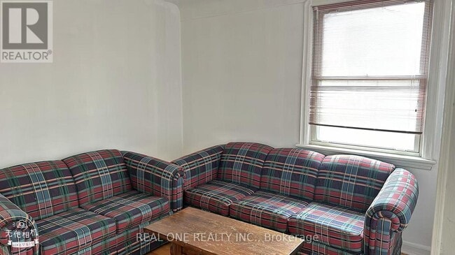 Photo - 92 Binkley Crescent