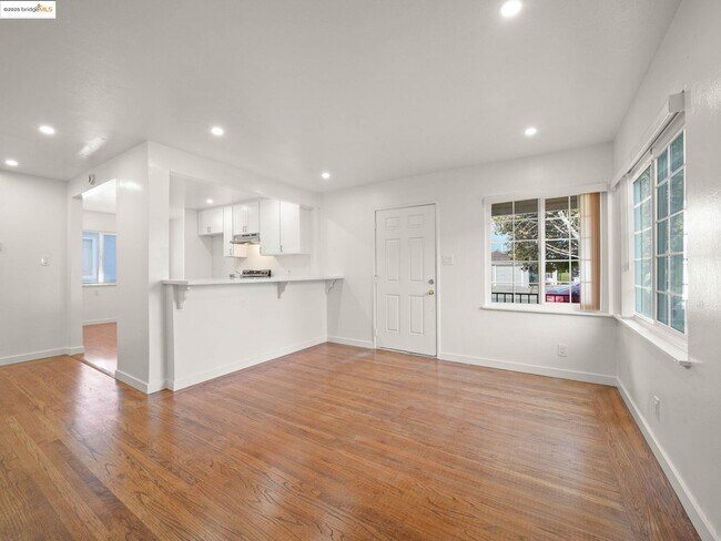 Photo - 1274 Terra Ave