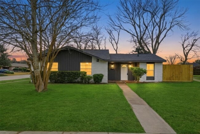 Building Photo - 3903 High Point Ln