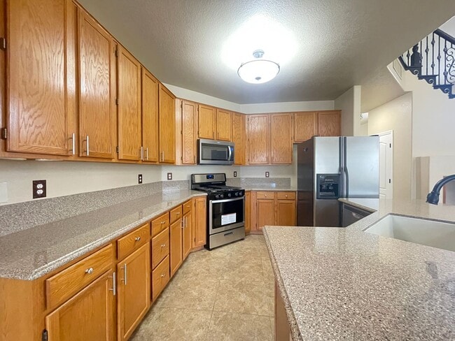 Photo - Gorgeous 2-story home in the Green Valley ...