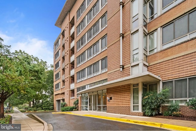 Photo - 350 G St SW